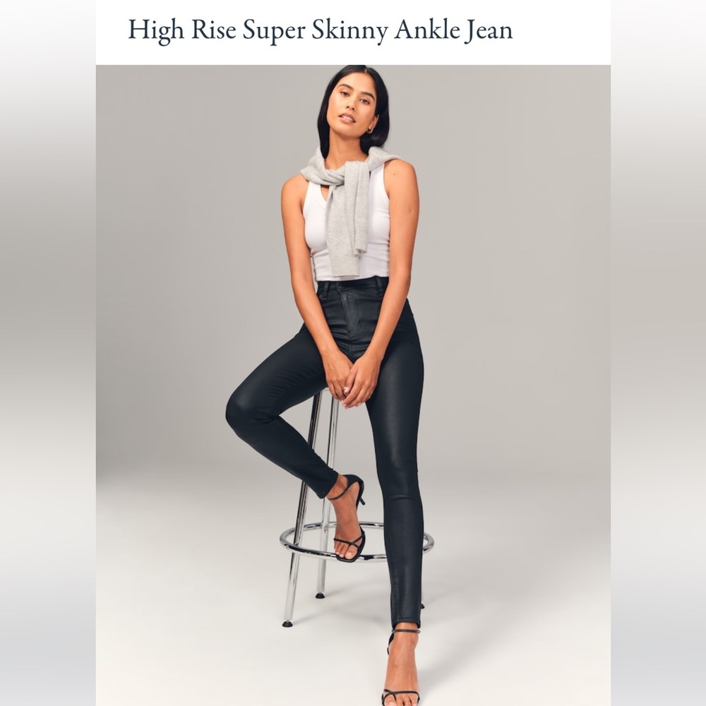A&F Women’s Super Skinny Ankle High Rise Jeans (Size: 26, 2S)
